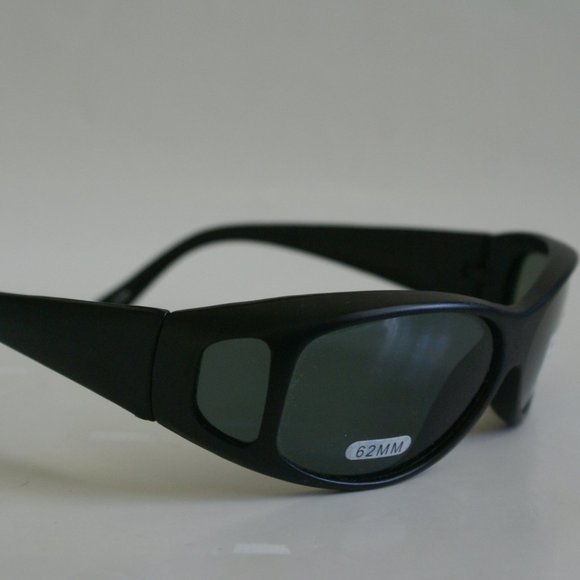 NWT Vintage 90's Rectangle Mid-Cover Polarized Sunglasses (M.Black) - Picture 2 of 5